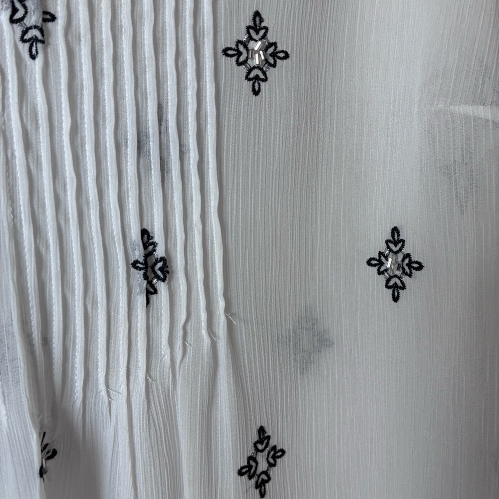 White House Black Market White and Black Women's Top 3/4 sleeve boho - Picture 12 of 14